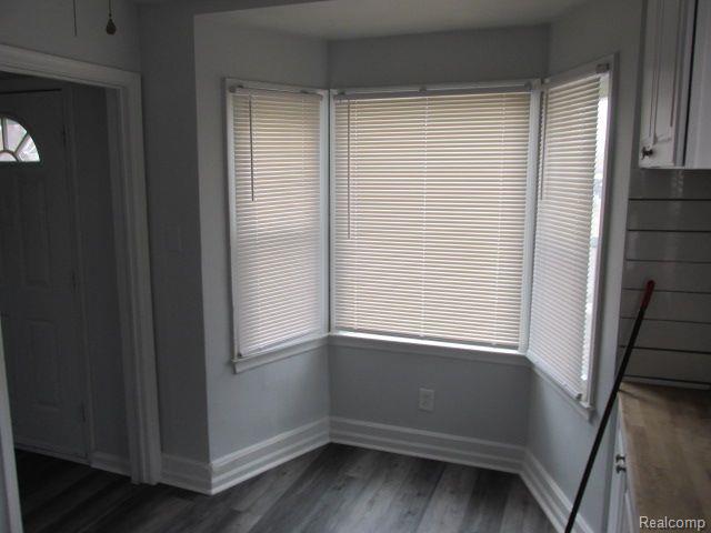 953 NEW YORK Avenue, Lincoln Park, MI 48146 — Photo 3