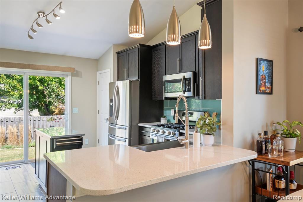 7501 Carlton Drive, Ypsilanti, MI 48197 — Photo 13