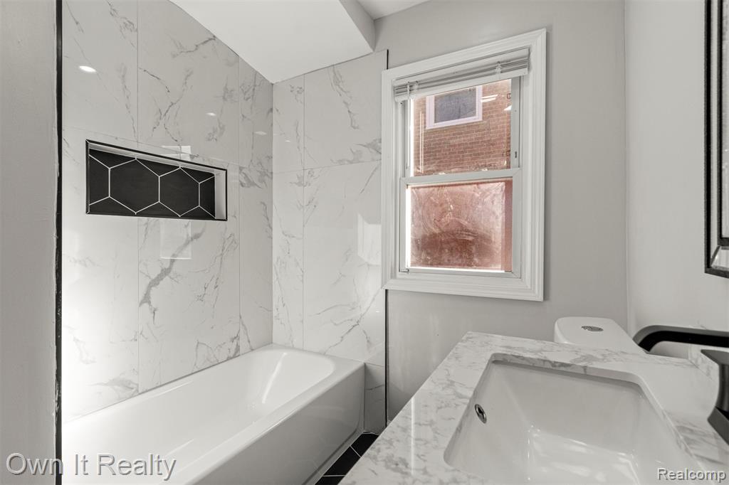 9183 Fenton Avenue, Redford, MI 48239 — Photo 15