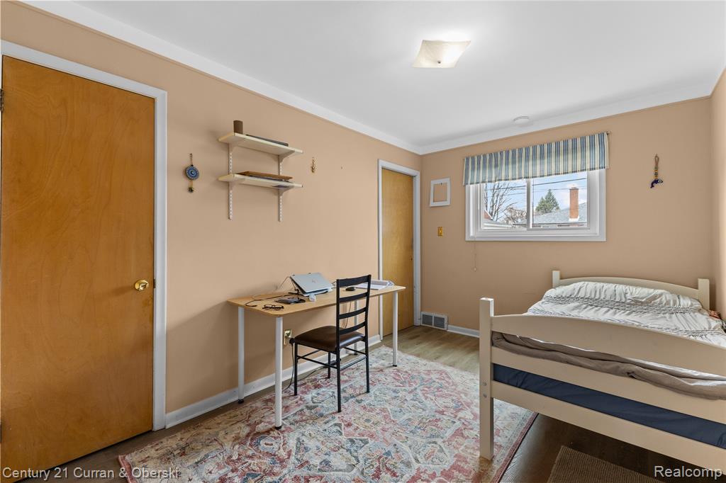 8605 Dixie Lane, Dearborn Heights, MI 48127 — Photo 14