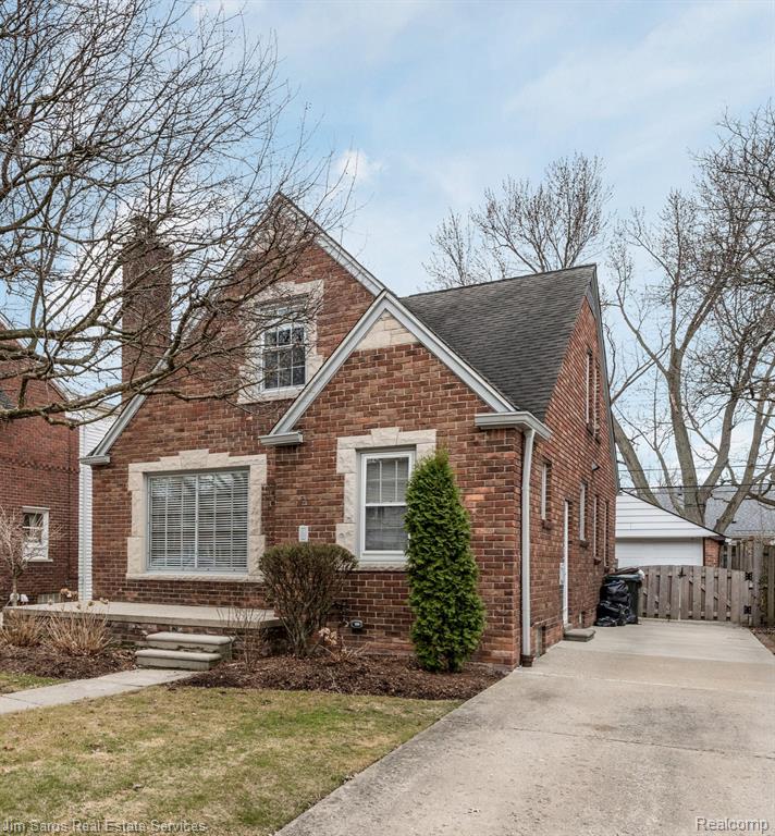 1525 Hollywood Avenue, Grosse Pointe Woods, MI 48236 — Photo 2