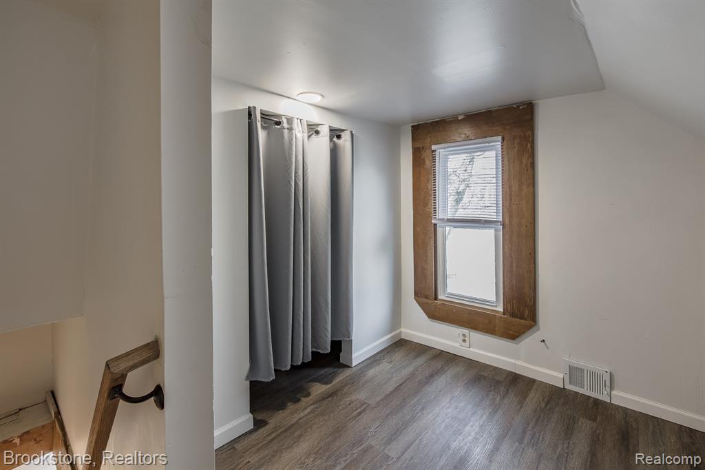 31 Heights Road, Lake Orion, MI 48362 — Photo 29