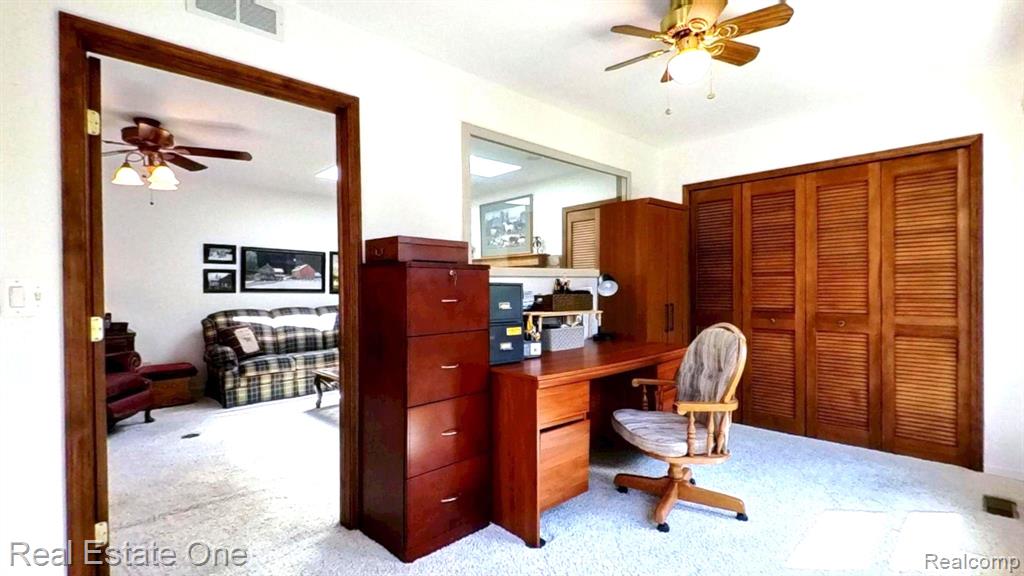 1938 Beverly Street, Sylvan Lake, MI 48320 — Photo 32
