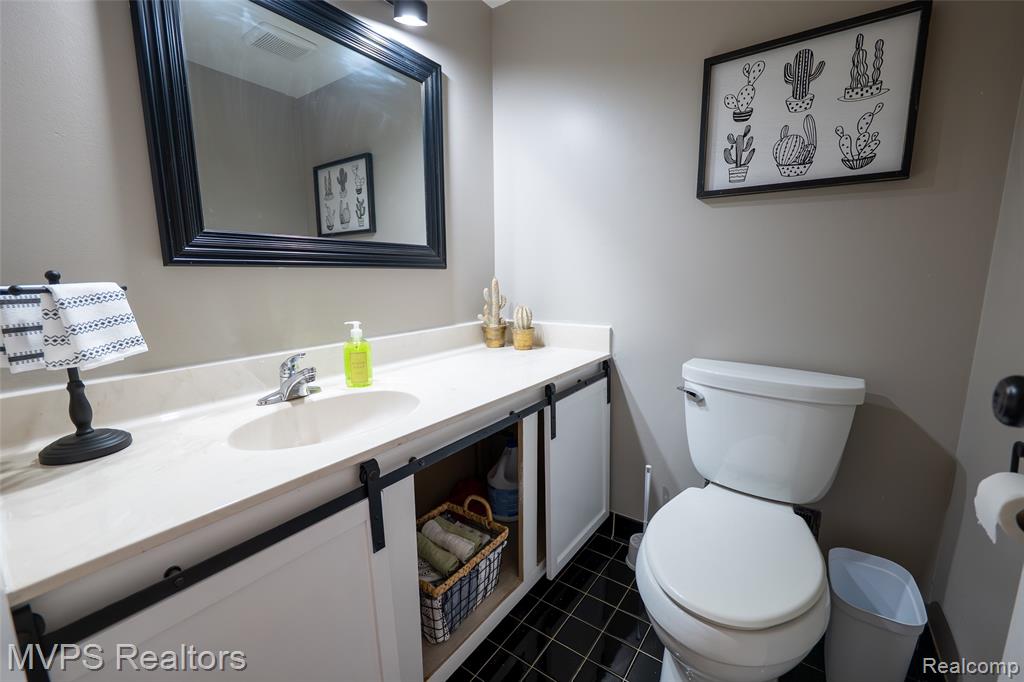 804 S Oak Brook Ridge Drive, 149, Rochester Hills, MI 48307 — Photo 16