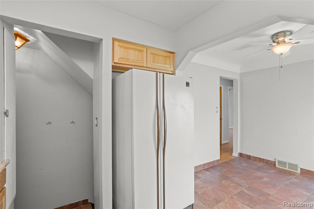 6553 Norwood Avenue, Allen Park, MI 48101 — Photo 11