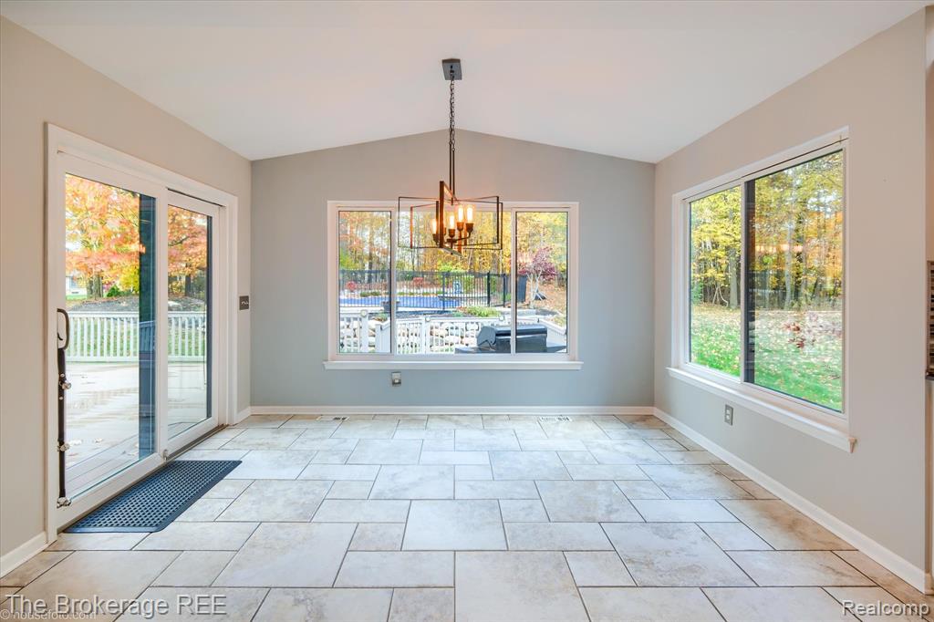 5239 Farmridge Lane, Grand Blanc, MI 48439 — Photo 83