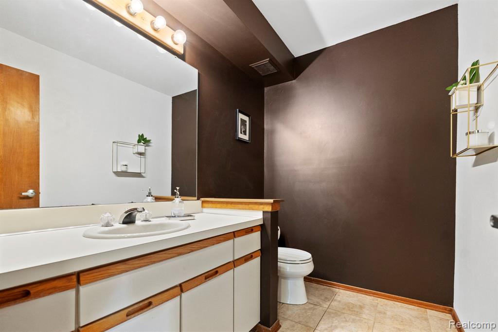 4540 Rolling Pine Court, West Bloomfield, MI 48323 — Photo 15