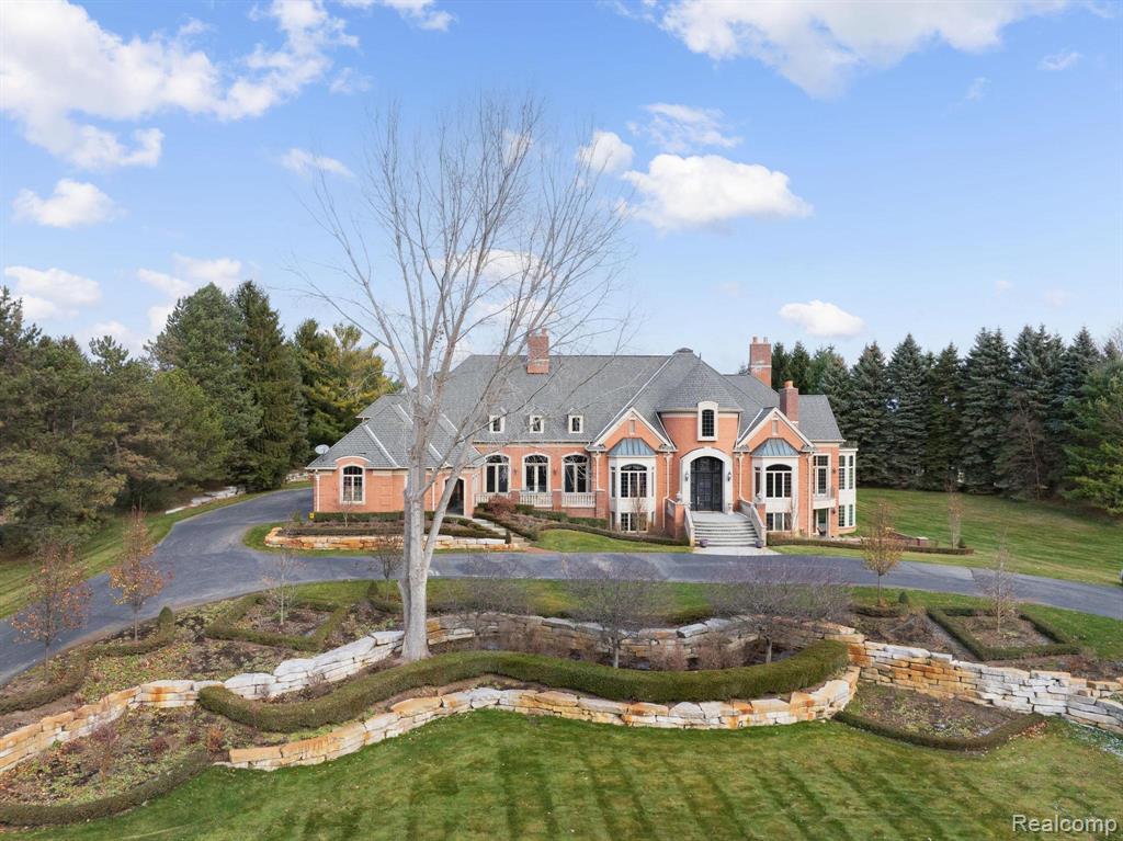 5165 Abbey Road, Rochester, MI, 48306