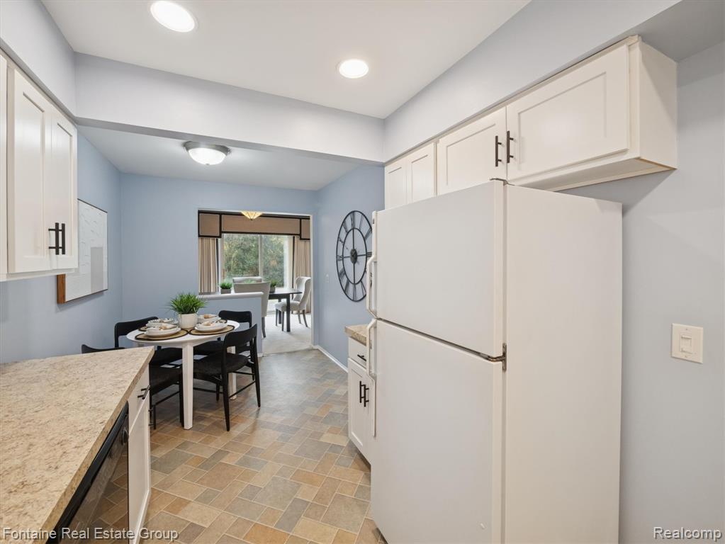 48124 Colony Farm Circle, Plymouth, MI 48170 — Photo 17