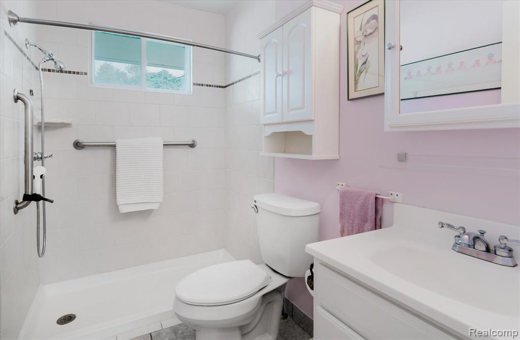 8949 Shannon Drive, Sterling Heights, MI 48314 — Photo 17