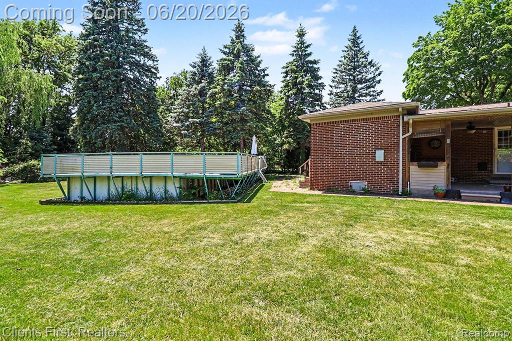 8260 Arnold Street, Dearborn Heights, MI 48127 — Photo 30