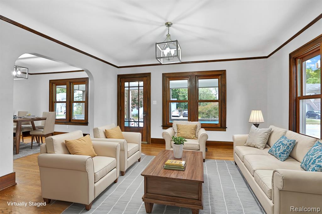 252 E ANN ARBOR Trail, Plymouth, MI 48170 — Photo 7