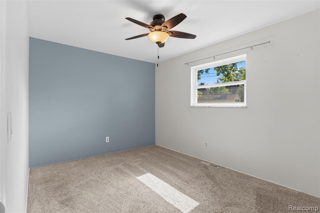 5155 Oxford Court, Swartz Creek, MI 48473 — Photo 18
