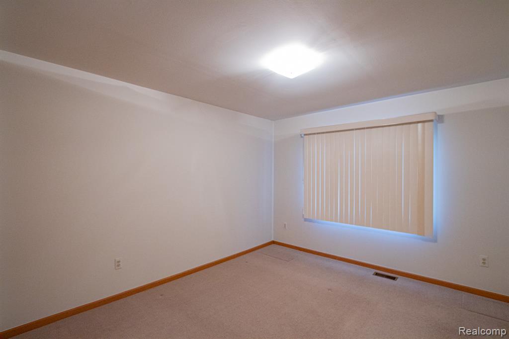 48801 Windmill Circle E, Macomb, MI 48044 — Photo 18