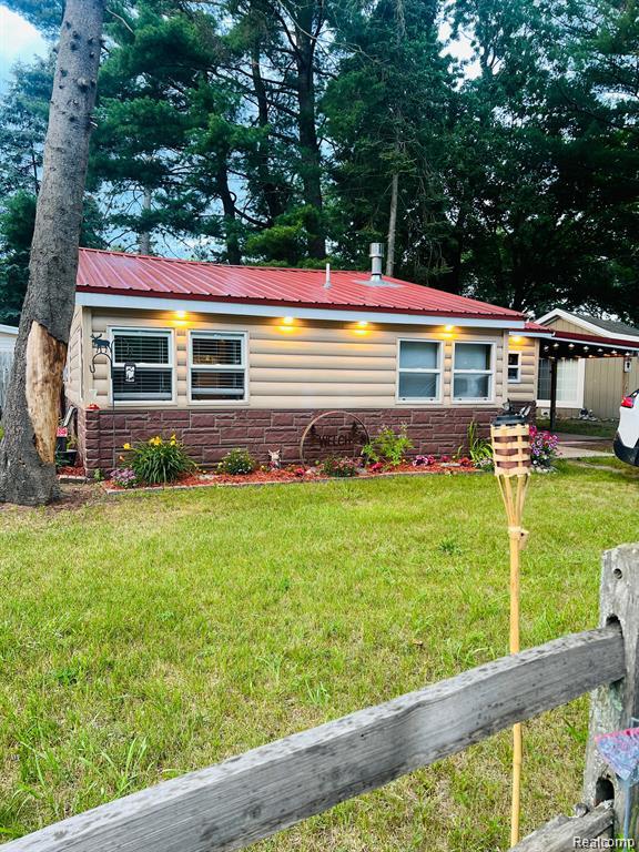 105 Alley Street, Lake, MI 48632 — front exterior