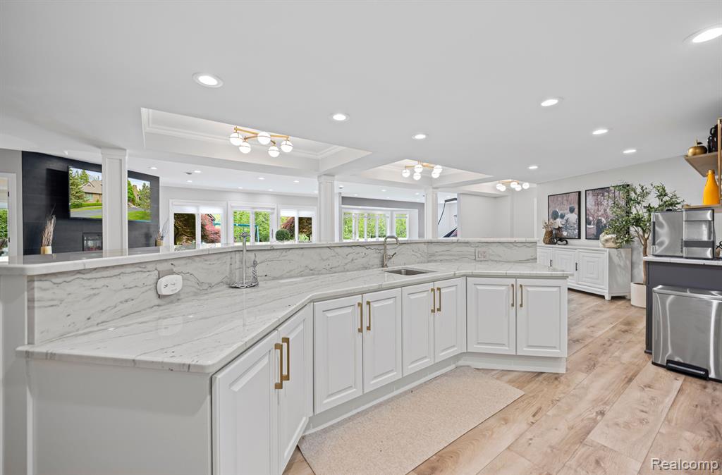 6127 WINCLIFF Drive, West Bloomfield, MI — Photo 35