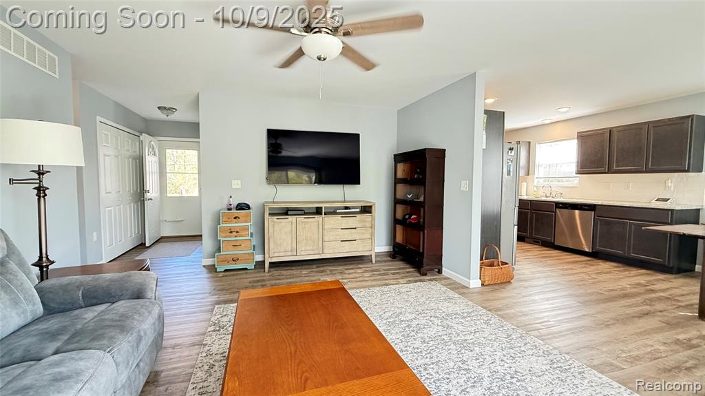 1139 Michigan Road, Port Huron, MI 48060 — Photo 12