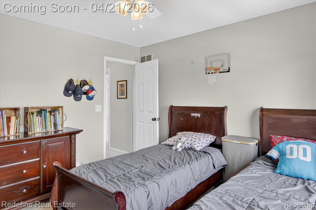 45663 Radnor Road, Canton, MI 48187 — Photo 24