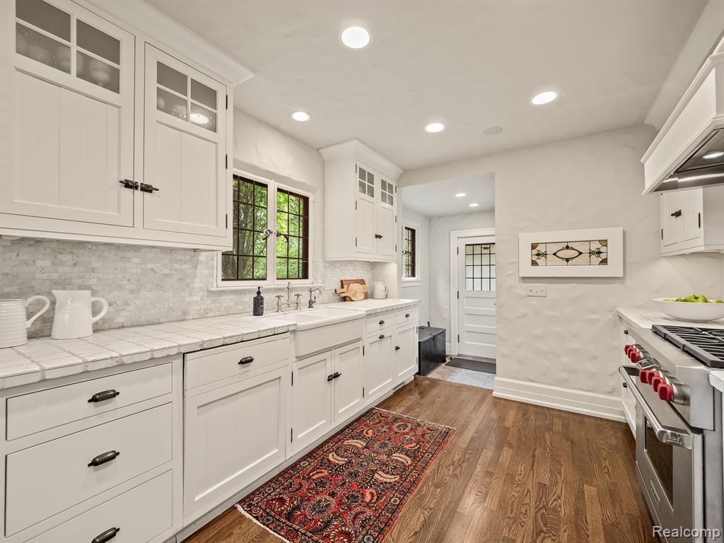 404 LINDEN Road, Birmingham, MI 48009 — Photo 17