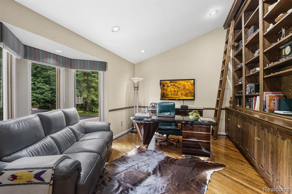 72 Vaughan Ridge Road, Bloomfield Hills, MI 48304 — Photo 13
