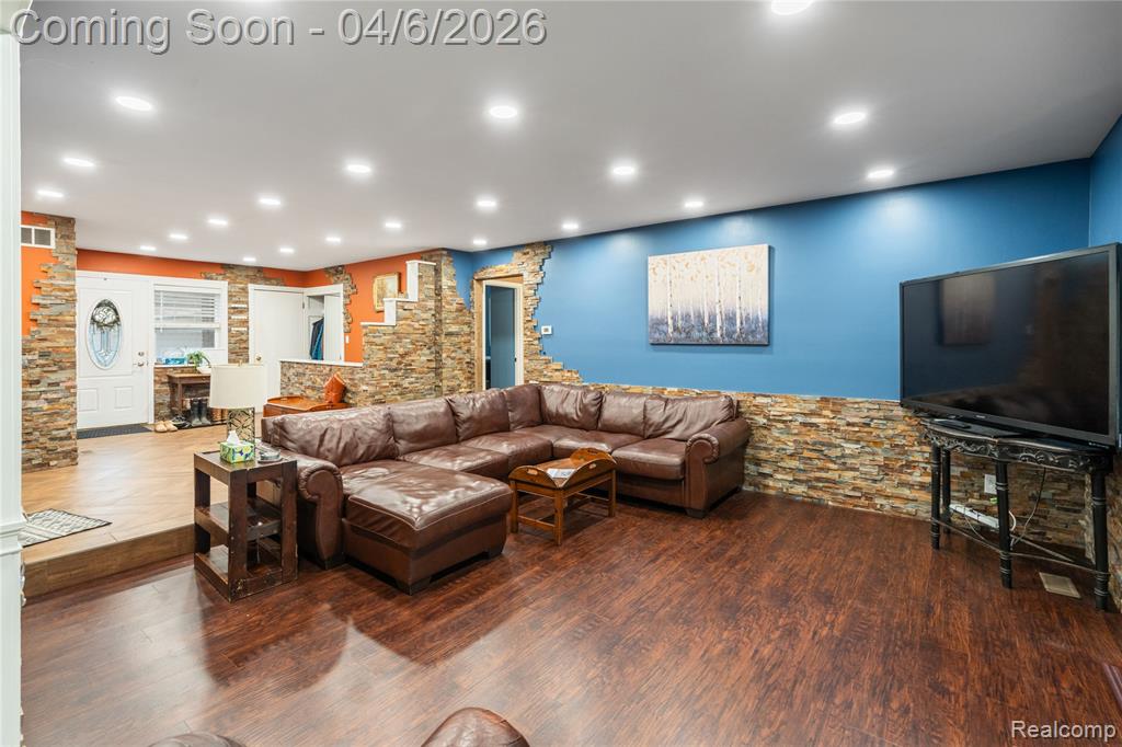 15701 Middlebelt Road, Romulus, MI 48174 — Photo 19