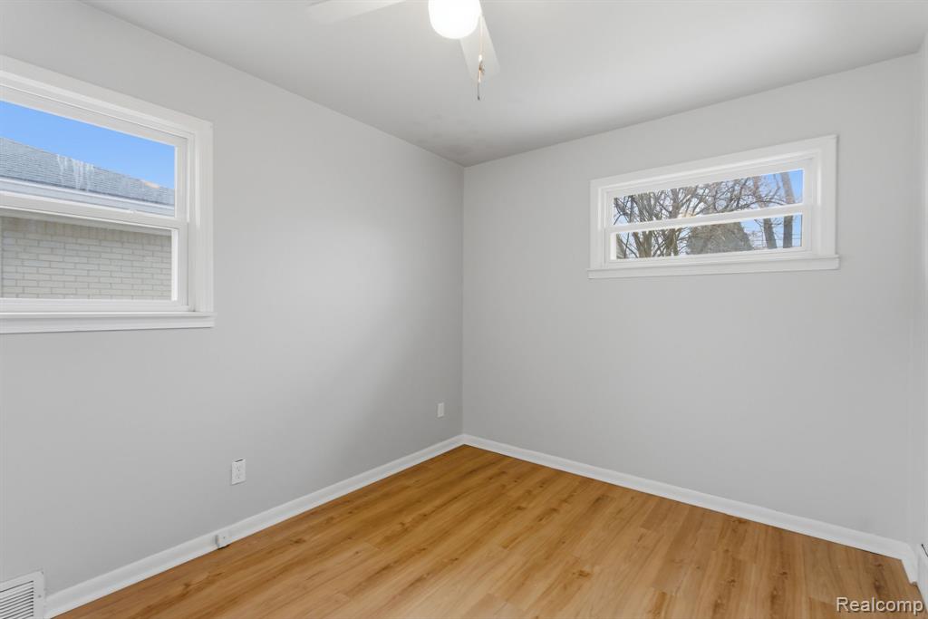 57 W Elmwood Avenue, Clawson, MI — Photo 20