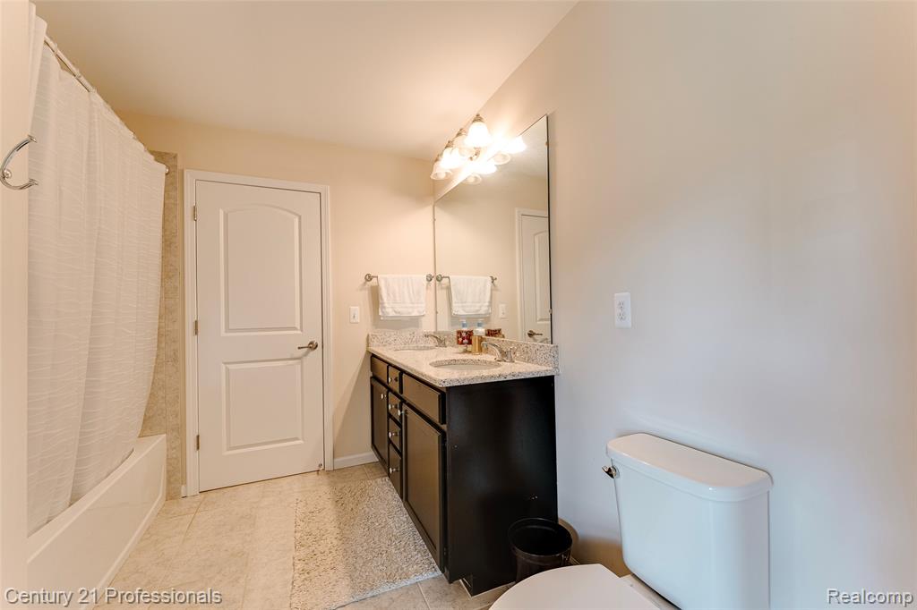 6776 Portsman Court, Canton, MI 48187 — Photo 82