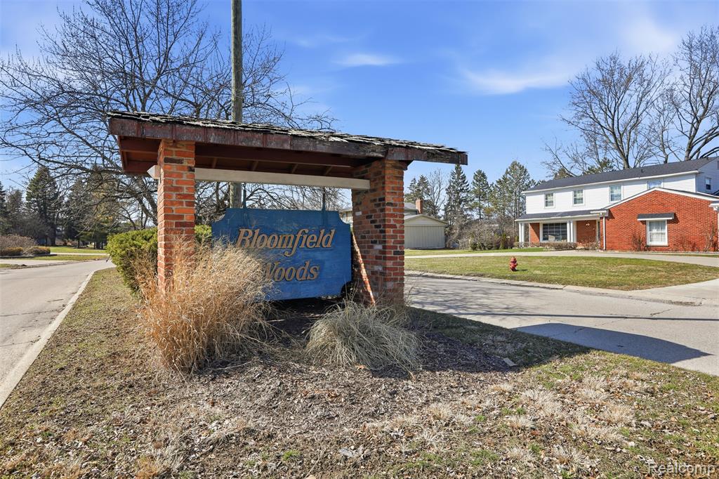 5972 Barnstable Court, West Bloomfield, MI — Photo 52