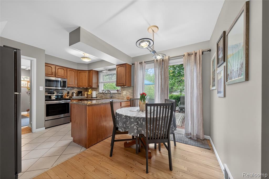 3560 Beach Road, Troy, MI 48084 — Photo 13