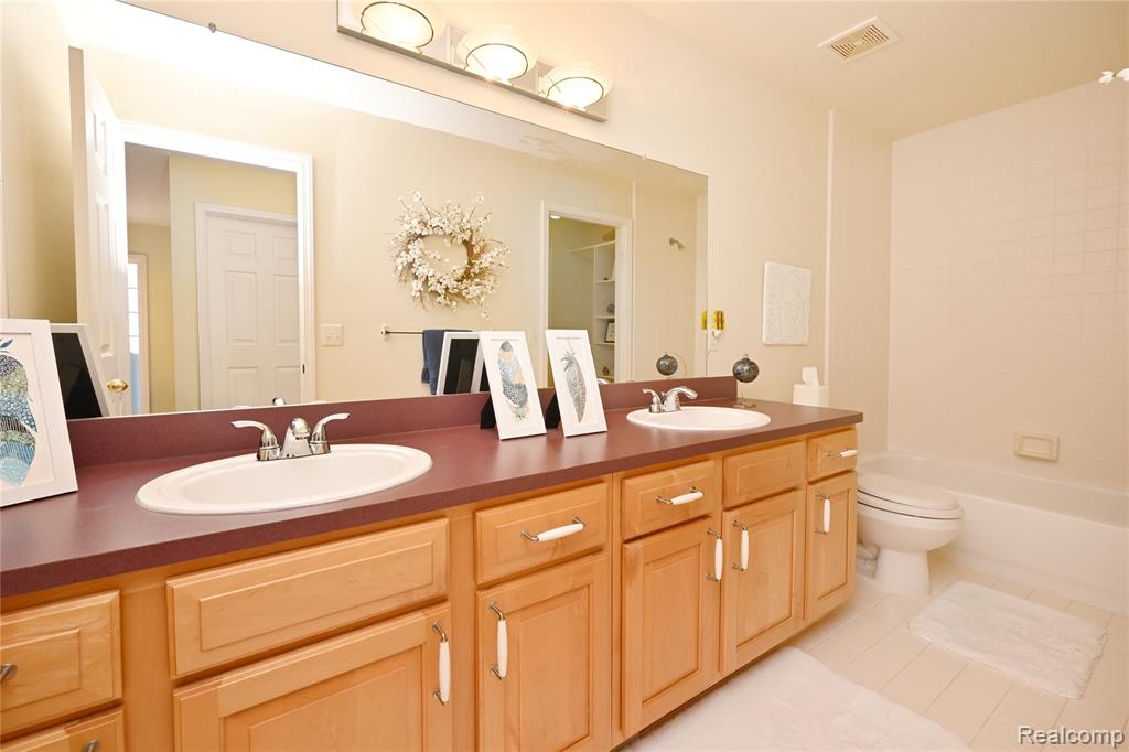 59779 Glacier Spring Drive S, Washington, MI — Photo 29