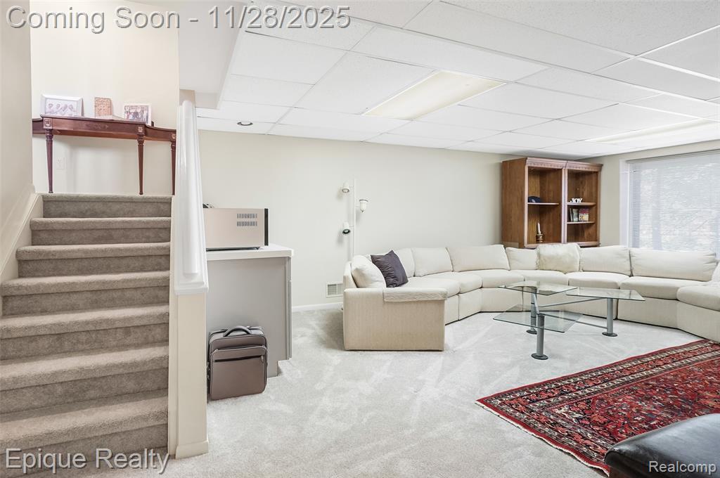 2164 Bordeaux Street, West Bloomfield, MI, 48323