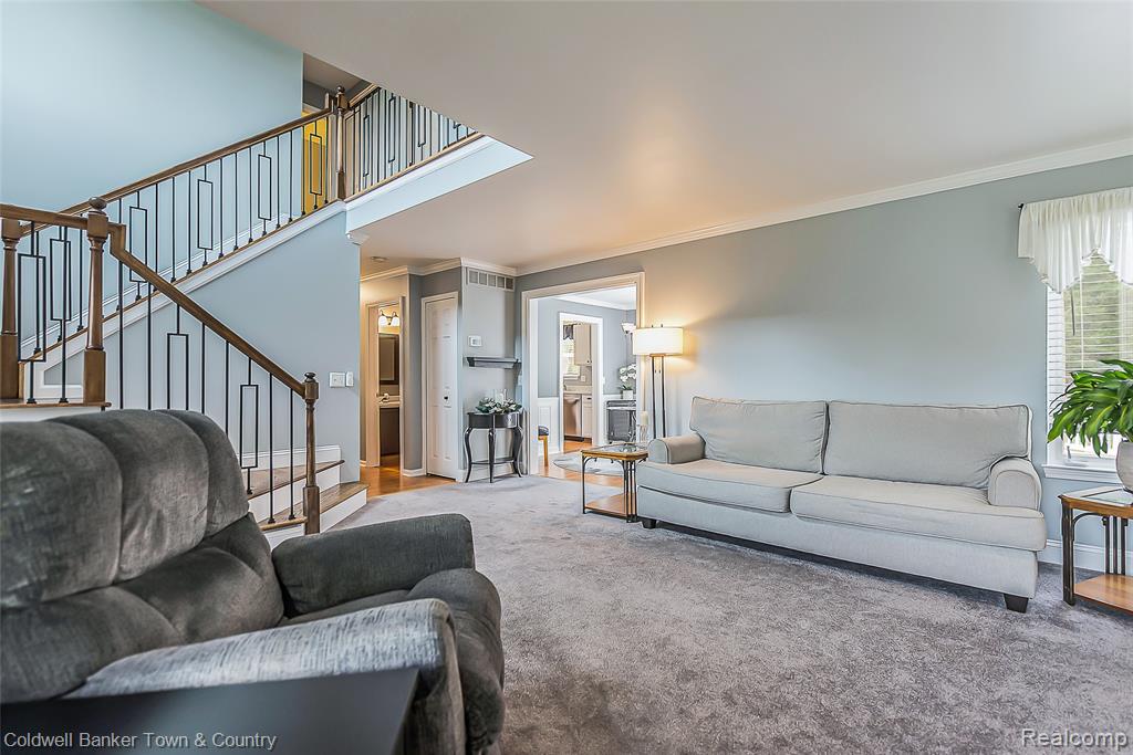 9344 Huron Park Drive, Brighton, MI 48116 — Photo 7
