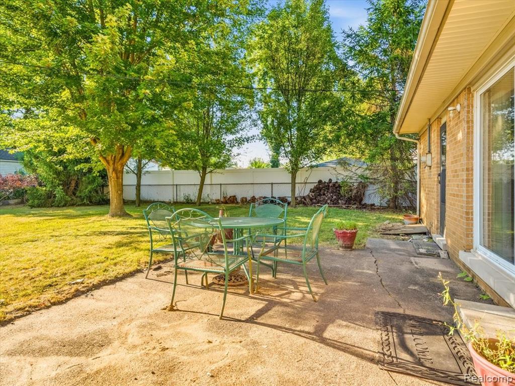 1082 Borgstrom Avenue, Ypsilanti, MI 48198 — Photo 30