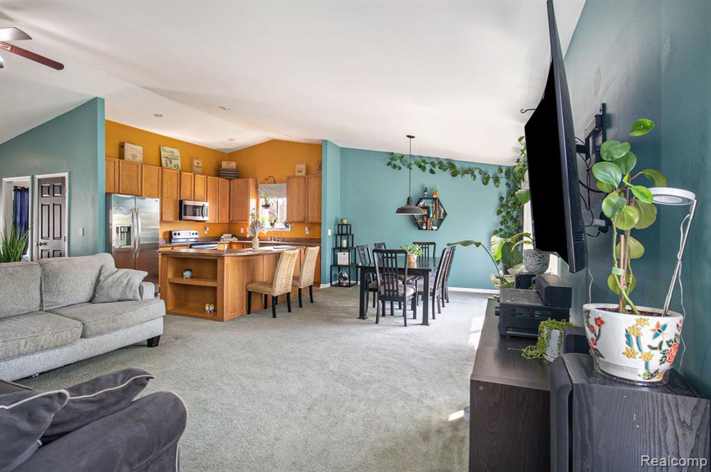 494 SWEET BRIAR Ridge, Linden, MI 48451 — Photo 7