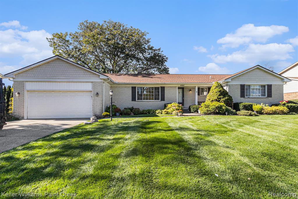 52527 Belle Vernon, Shelby Twp, MI 48316 — Photo 54