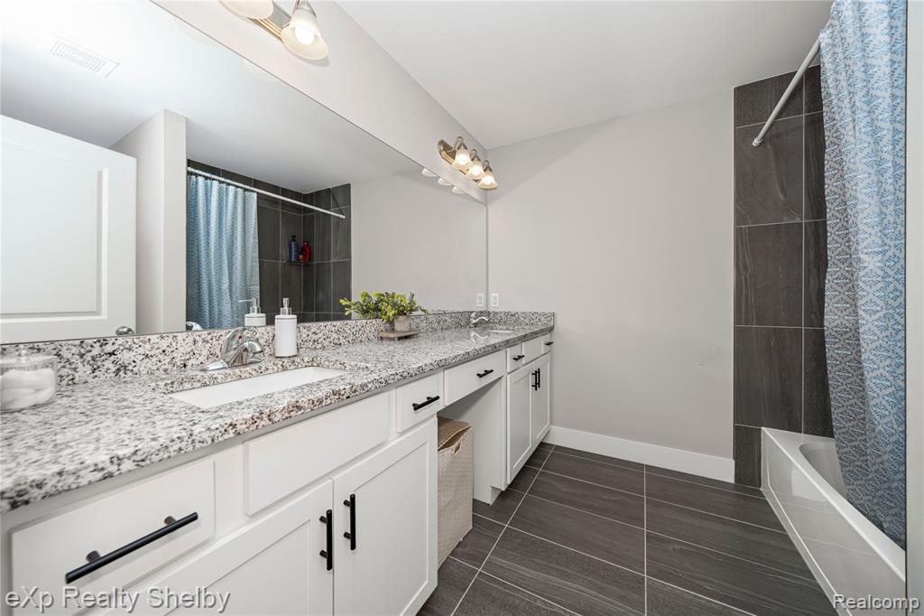 52322 Monaco Drive, Macomb, MI 48042 — Photo 38