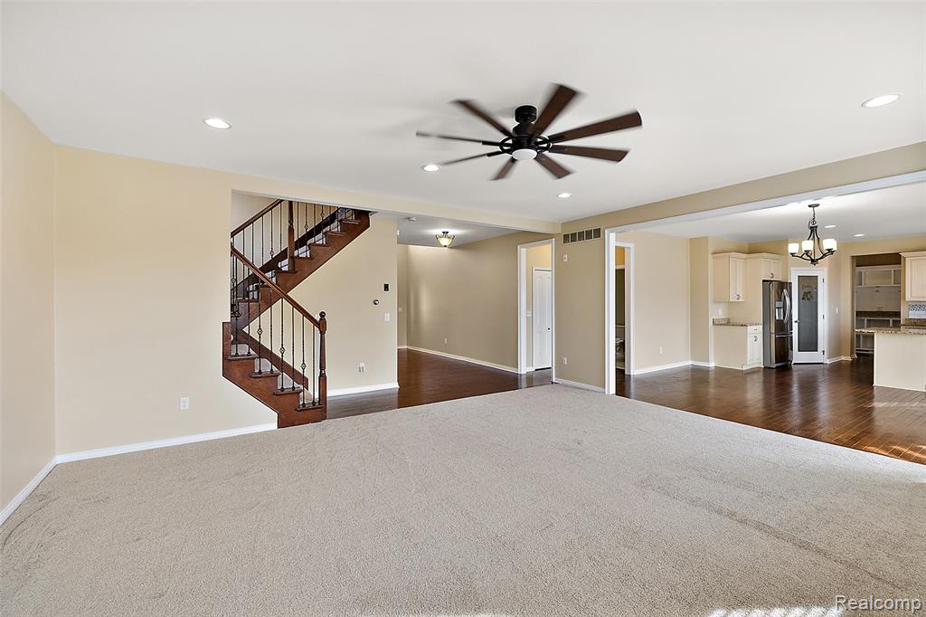 46267 Terrace Drive, Shelby Twp, MI 48317 — Photo 12