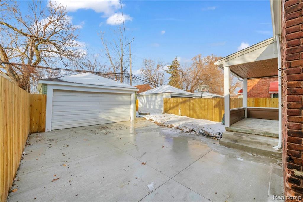 16891 Sorrento Street, Detroit, MI 48235 — Photo 28