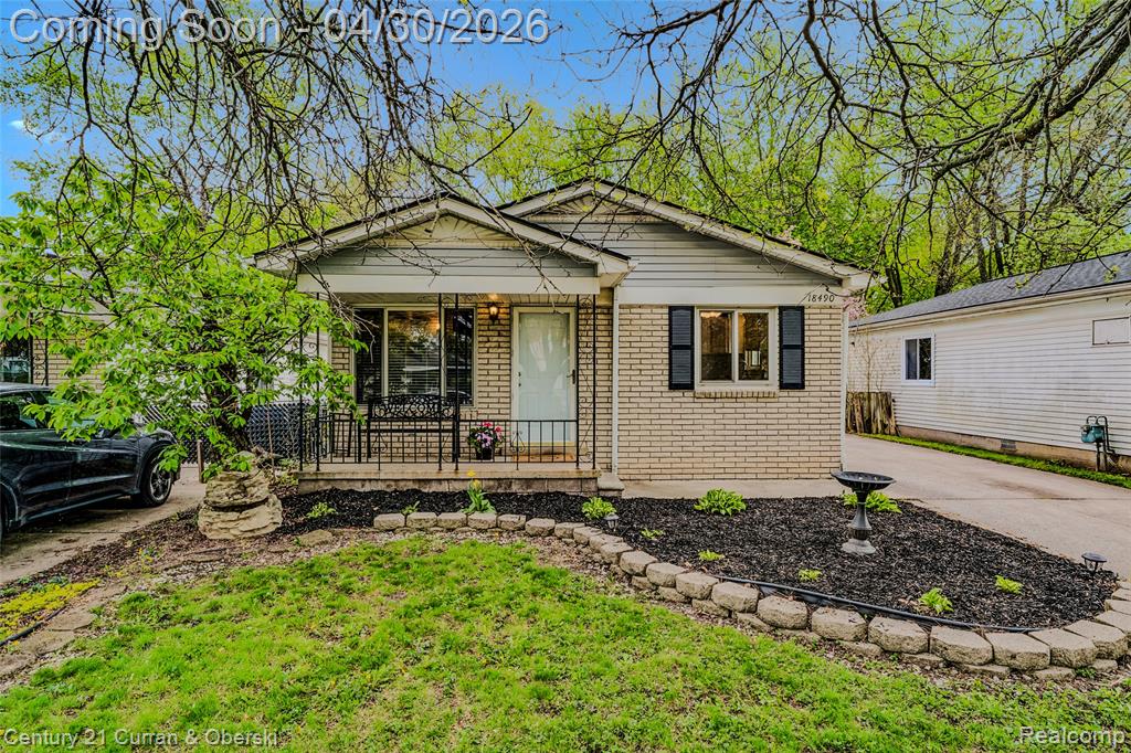18490 Sumner, Redford, MI 48240 — front exterior