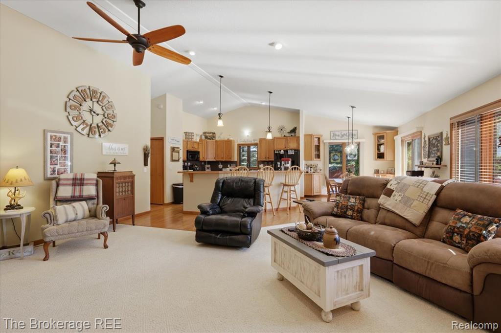 6057 Center Road, Grand Blanc, MI 48439 — Photo 19