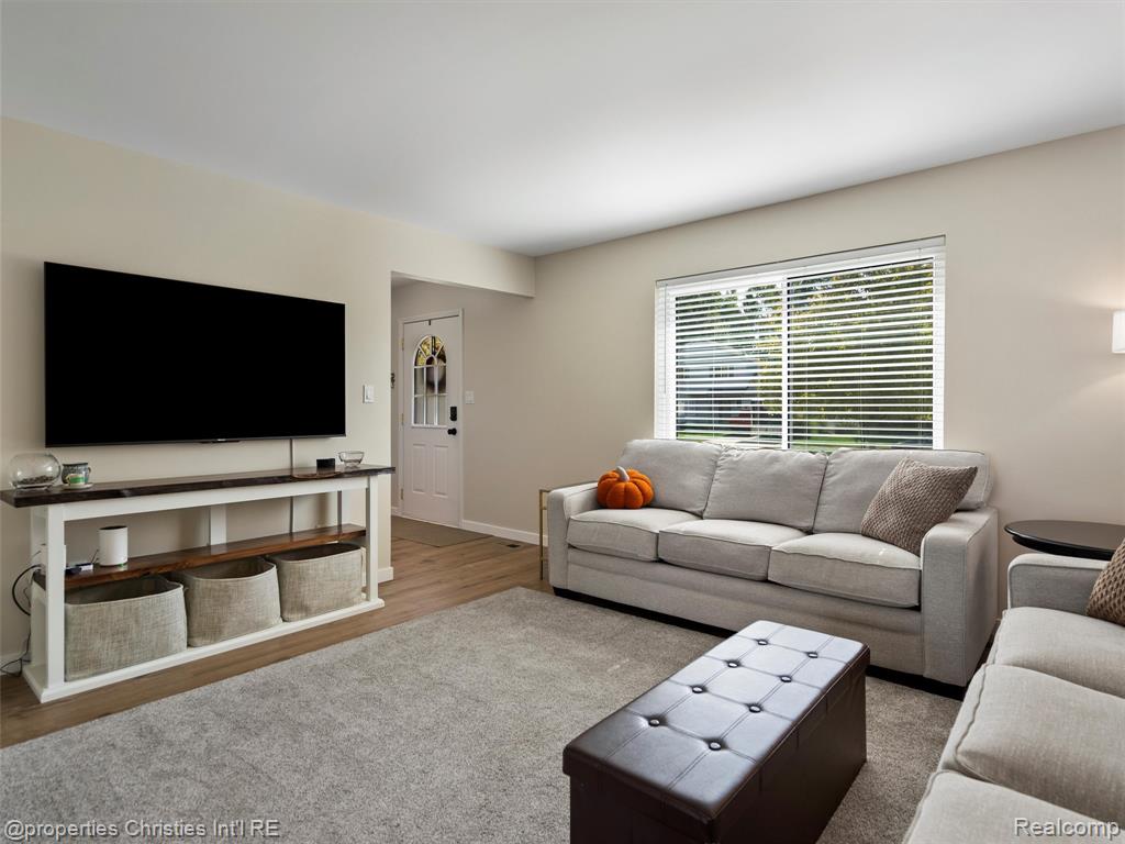8951 Posey Drive, Whitmore Lake, MI 48189 — Photo 5