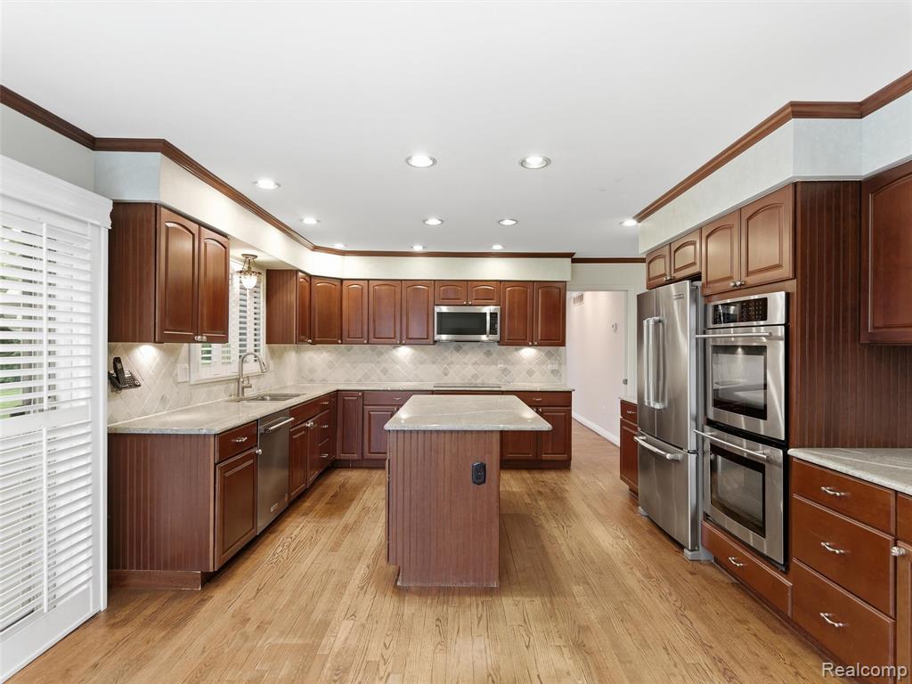 6394 Rose Boulevard, West Bloomfield, MI — Photo 19