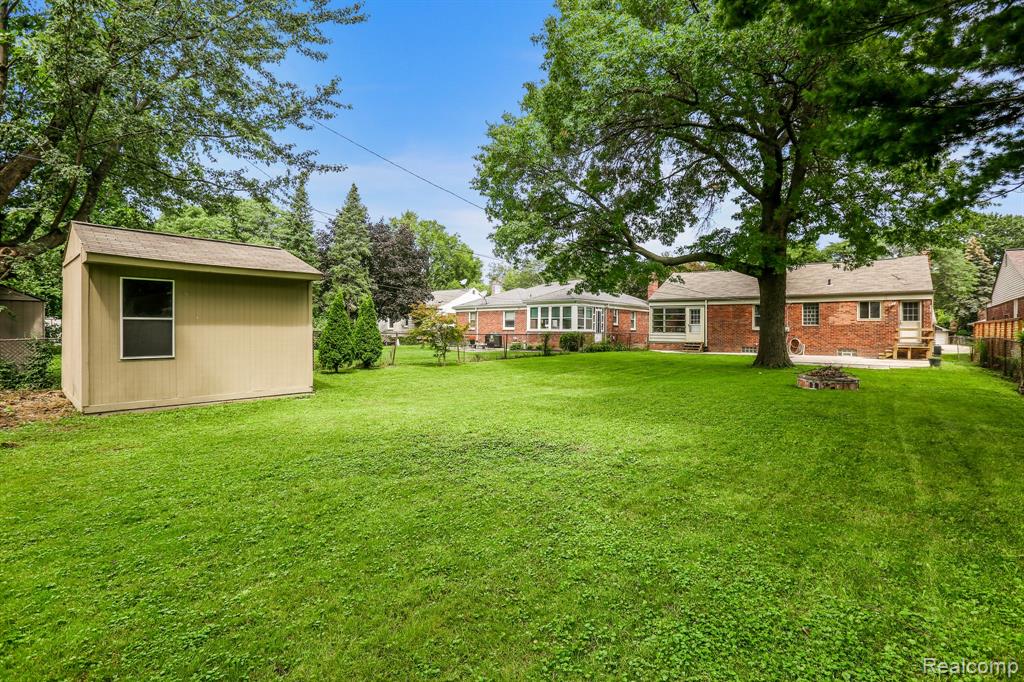 21184 Norwood Drive, Harper Woods, MI 48225 — Photo 6