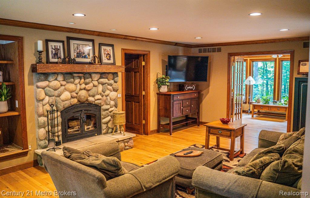 4191 Crystal Creek Estates, Lapeer, MI 48446 — Photo 6