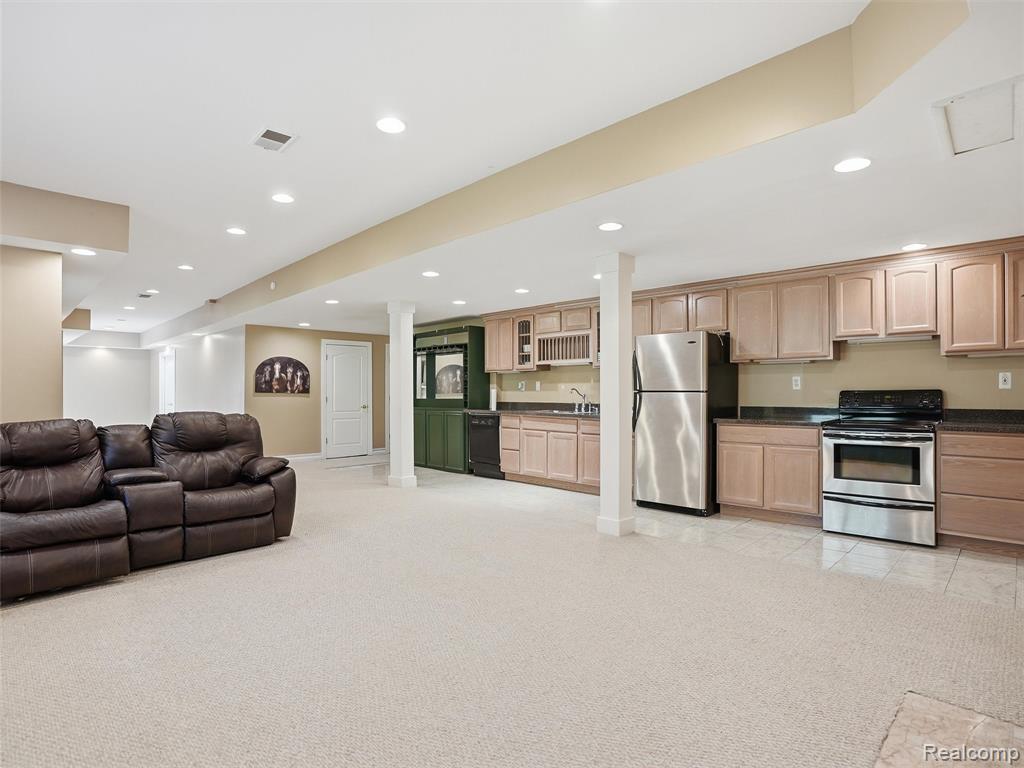 5318 Glenwood Creek, Clarkston, MI 48348 — Photo 46