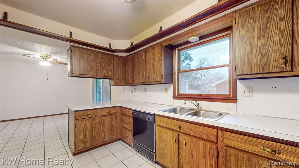 837 GROVE Road, Ypsilanti, MI 48198 — Photo 7