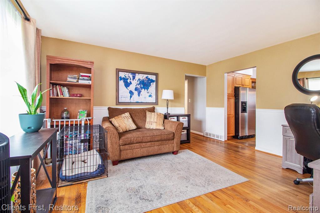 8341 FORREST Drive, Canton, MI 48187 — Photo 5