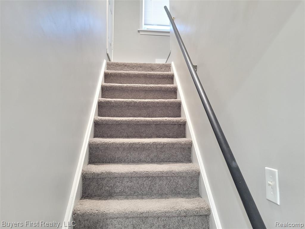 8710 Albany Street, Oak Park, MI 48237 — Photo 14