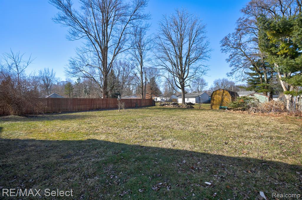 4196 BRISTOLWOOD Drive, Flint, MI 48507 — Photo 27