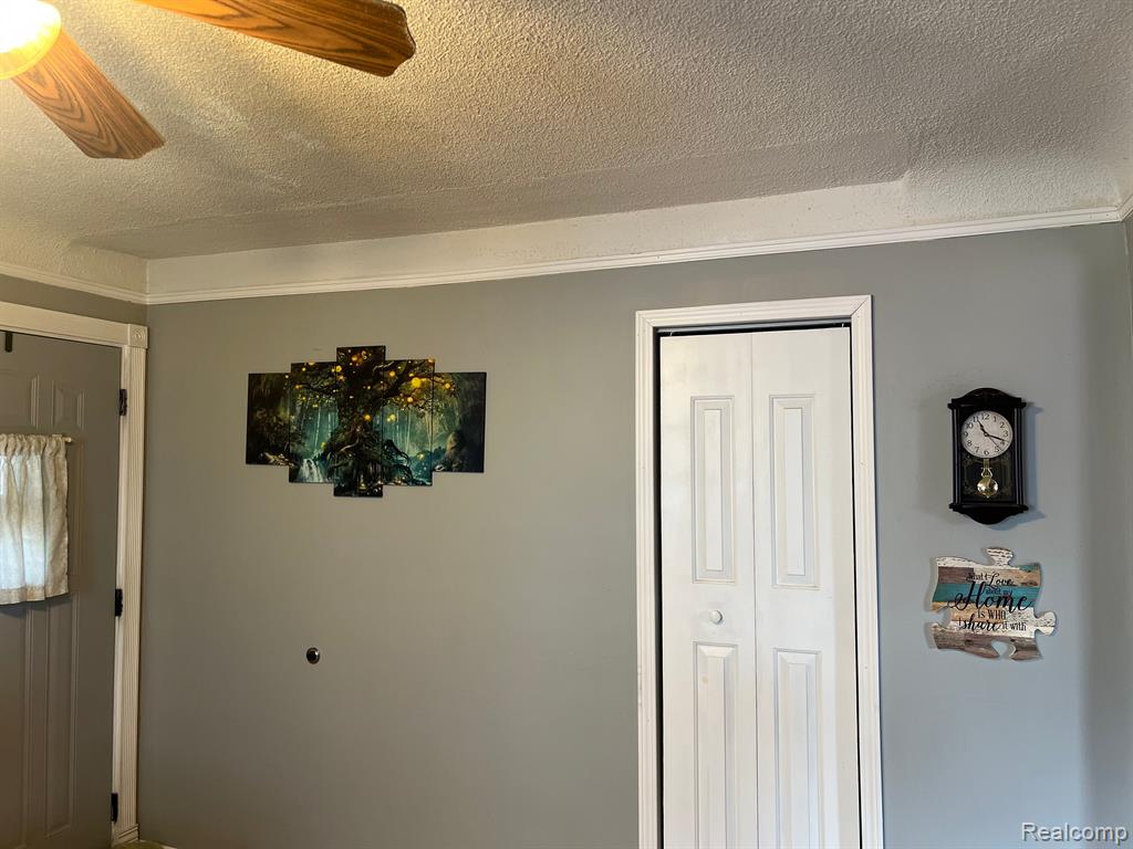 4655 MILDRED Street, Wayne, MI 48184 — Photo 28